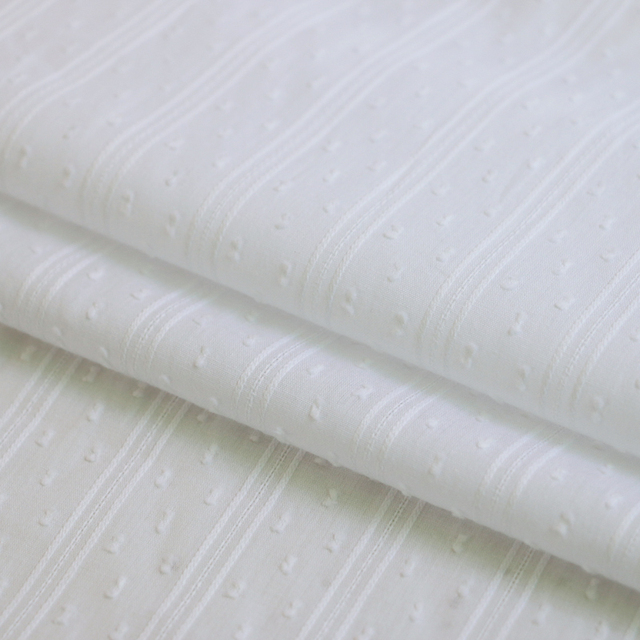 Biała żakardowa bawełna - 100cm x 147cm - tkanina z paskami i kropkami - Wianko - 2