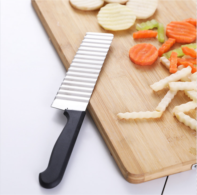 Krajalnica do frytek, ciasta, warzyw i owoców z marszczeniem, falisty nóż do krojenia i obierania ziemniaków oraz francuski Fry Maker - narzędzia do kuchni - Wianko - 3