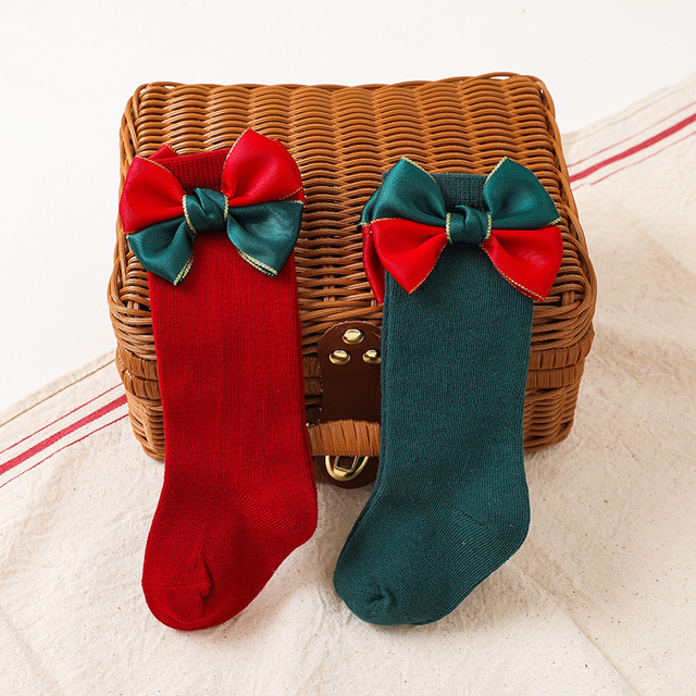 Skarpety świąteczne dla dziewczynek w czerwonym kolorze z kokardą - długie, bawełniane, kolana - 0-5 lat - Wianko - 7