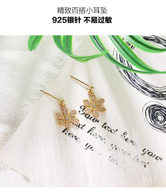 Kwiatowe kolczyki z igiełkowymi zapięciami - eleganckie kolczyki w kształcie płatków, idealne dla kobiet o temperamentnym stylu, inspirowane koreańską modą, noszone przez gwiazdy - Wianko - 8