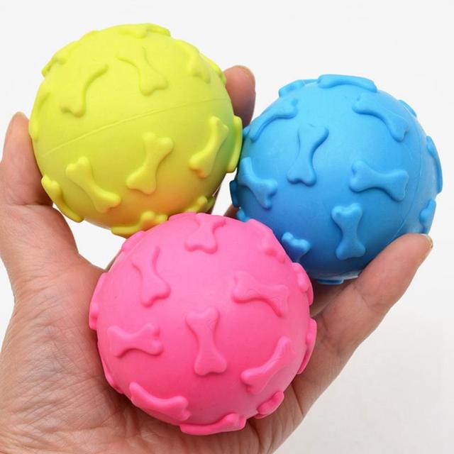 Gumowa piłka dla psa, odporna na ugryzienia, piszcząca - losowy kolor - Wianko - 5