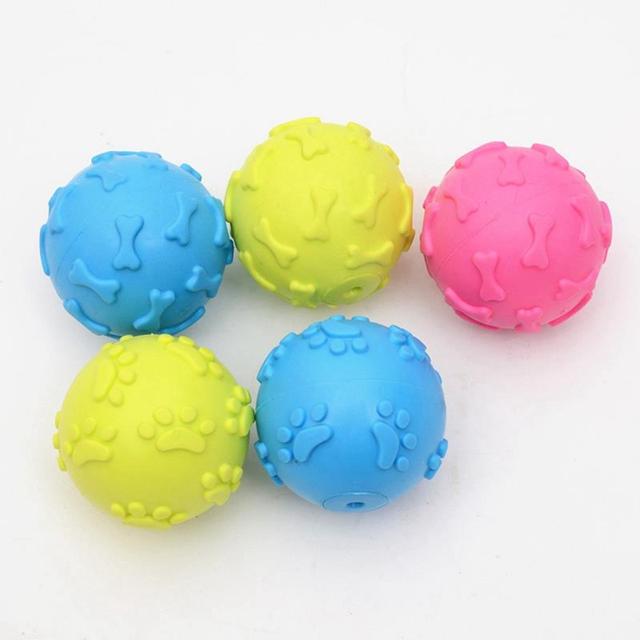 Gumowa piłka dla psa, odporna na ugryzienia, piszcząca - losowy kolor - Wianko - 6