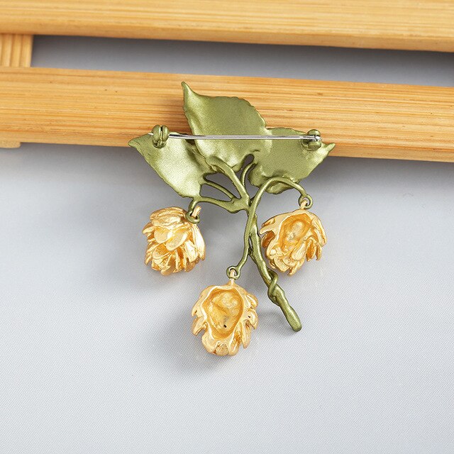 Kreatywna broszka kobiety - luksusowy jedwabny szalik w formie kwiatu z liściem - Wianko - 2