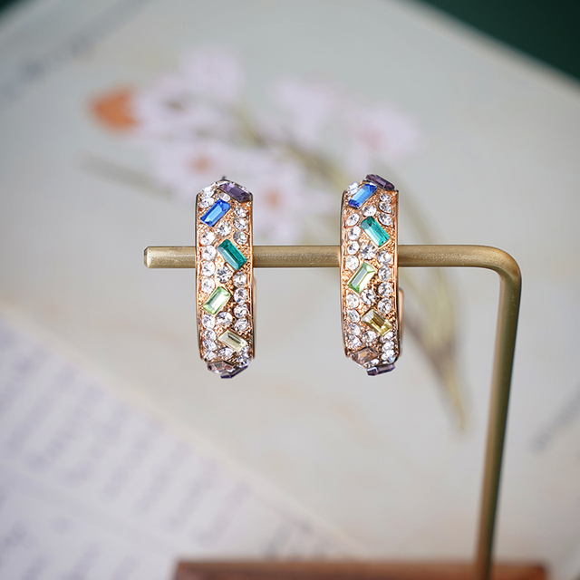 Podwójne kolczyki z metalową obręczą i kryształowymi strasami w kształcie literki C, ozdobione mini perłami, dla kobiet - Wianko - 13