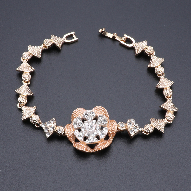 Zestaw biżuterii ślubnej: Indyjskie naszyjnik i bransoletka w kształcie kwiatu, z kryształowymi kolczykami i pierścieniem - Wianko - 6
