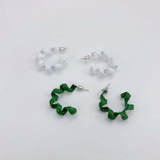 Kolczyki kółka zielono-białe w kształcie litery C z metalu - Wianko - 5
