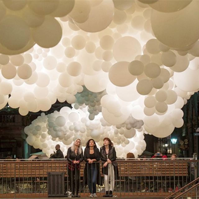 Matowe białe balony lateksowe 5, 10, 12, 18, 36 - dekoracje ślubne, urodzinowe - Wianko - 1