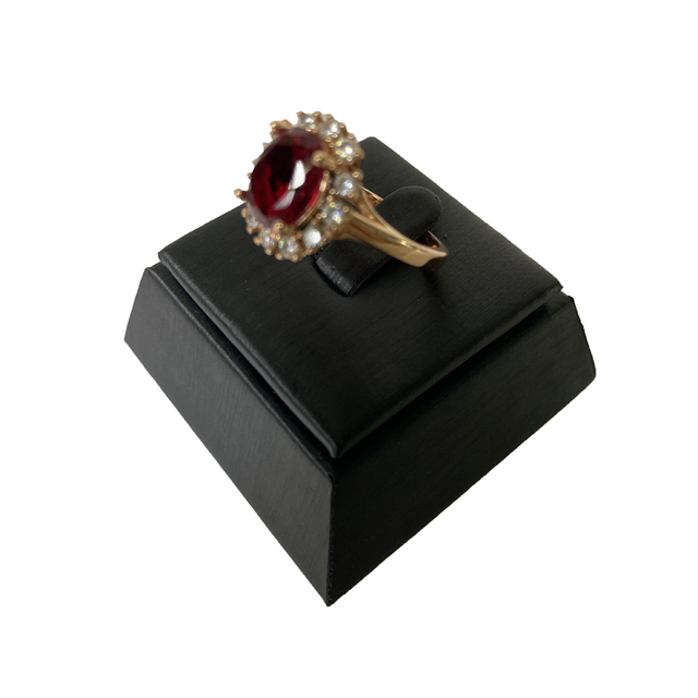 Stojak na biżuterię Pierścień Wyświetlacz Premium w Czarnym Wykończeniu z Eleganckim Uchwytem z Czarną Szczotkowaną Skórą PU - Wianko - 7