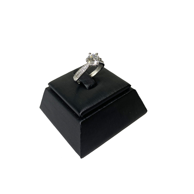 Stojak na biżuterię Pierścień Wyświetlacz Premium w Czarnym Wykończeniu z Eleganckim Uchwytem z Czarną Szczotkowaną Skórą PU - Wianko - 10