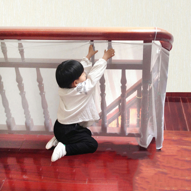 Bezpieczne siatki i ogrodzenia dla dzieci - balustrady, schody, siatki balkonowe - Wianko - 3