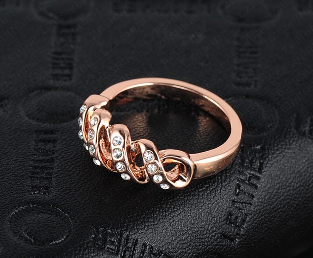 Lokaer Moda - Obrączka różowa z kryształami w kształcie śruby, złota biżuteria ślubna - Wianko - 4