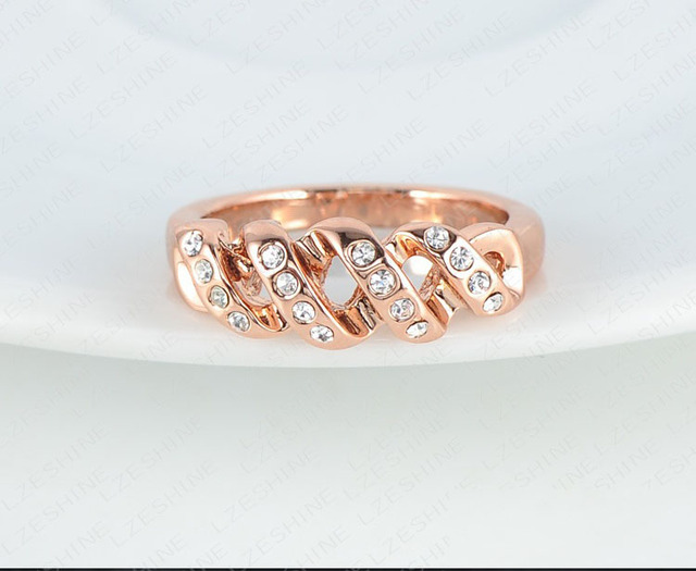 Lokaer Moda - Obrączka różowa z kryształami w kształcie śruby, złota biżuteria ślubna - Wianko - 3