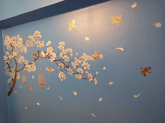 Naklejka ściany w chińskim stylu - rośliny, księżyc, sypialnia/dziecięcy pokój, wymienny mural, dekoracja ściany - Wianko - 1