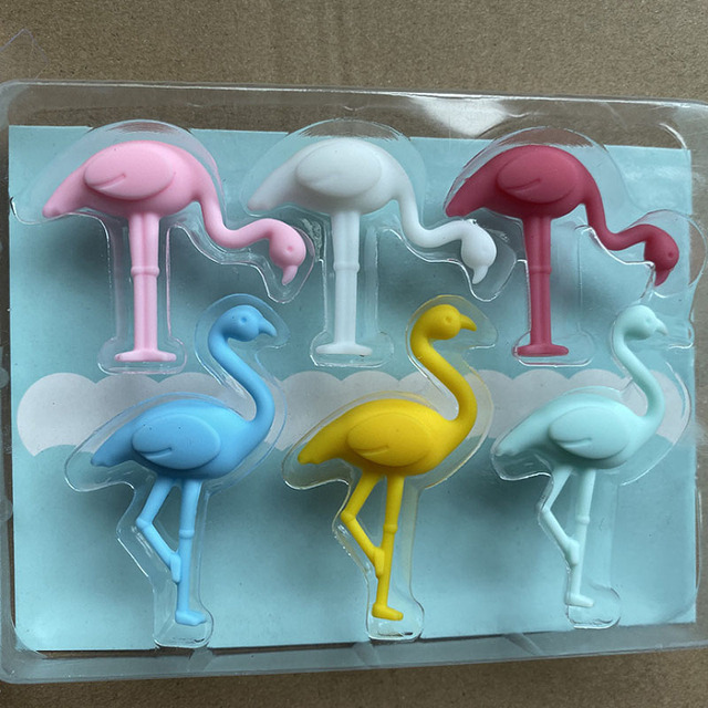 Flamingo zaczepka do kieliszka wina, kreatywna, silikonowa, kreskówka, rodzina zwierząt, ochrona środowiska - Wianko - 2