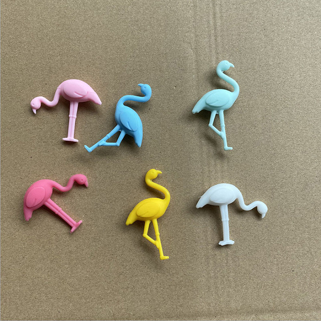 Flamingo zaczepka do kieliszka wina, kreatywna, silikonowa, kreskówka, rodzina zwierząt, ochrona środowiska - Wianko - 3