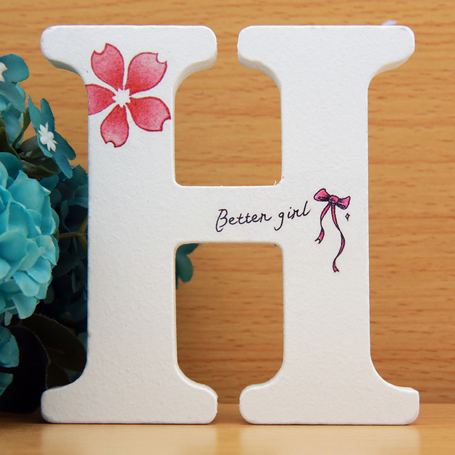 Ręcznie wykonane drewniane litery ozdobne 10x10 cm z różowymi kwiatami - Betten dla dziewczyny, projekt DIY - Wianko - 8