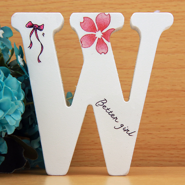 Ręcznie wykonane drewniane litery ozdobne 10x10 cm z różowymi kwiatami - Betten dla dziewczyny, projekt DIY - Wianko - 23
