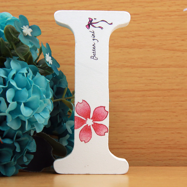 Ręcznie wykonane drewniane litery ozdobne 10x10 cm z różowymi kwiatami - Betten dla dziewczyny, projekt DIY - Wianko - 9