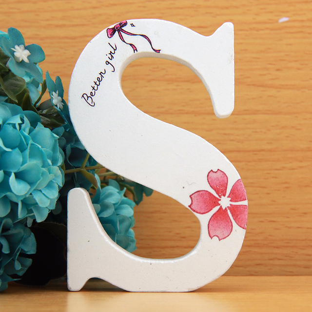 Ręcznie wykonane drewniane litery ozdobne 10x10 cm z różowymi kwiatami - Betten dla dziewczyny, projekt DIY - Wianko - 19