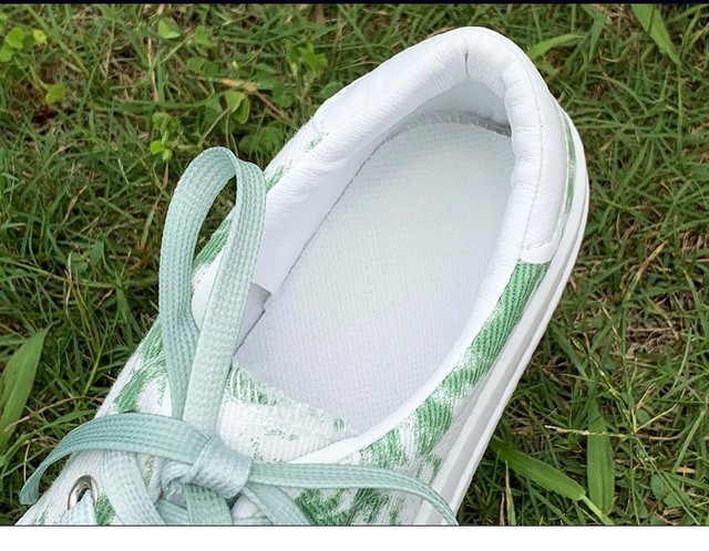 Nowe damskie buty deskorolkowe 2021 z białym gradientem tie-dye, wykonane z wygodnego brezentu i płótna, Sneakers - Wianko - 4