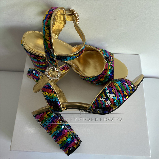 Kolorowe sandały z paskami na wysokim obcasie i ozdobione cekinami, wykonane z nowoczesnych materiałów, idealne na lato - produkt dla kobiet - Wianko - 8