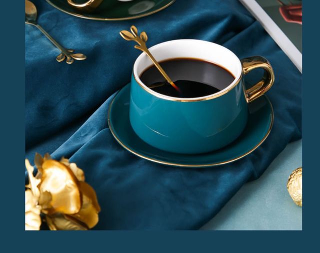 Luksusowy zestaw filiżanek do kawy i herbaty z wyszukanym ceramicznym kubkiem w kolorze czerwonym, idealny prezent urodzinowy dla par - Wianko - 19