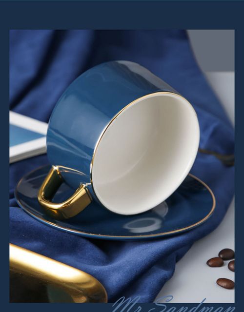 Luksusowy zestaw filiżanek do kawy i herbaty z wyszukanym ceramicznym kubkiem w kolorze czerwonym, idealny prezent urodzinowy dla par - Wianko - 4