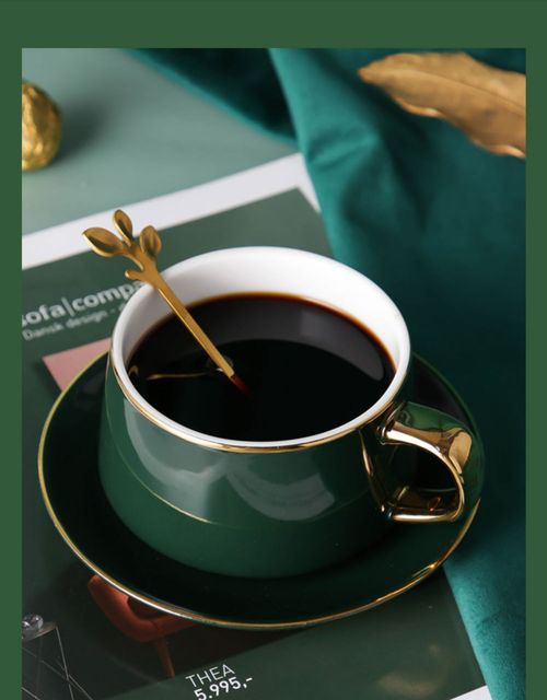 Luksusowy zestaw filiżanek do kawy i herbaty z wyszukanym ceramicznym kubkiem w kolorze czerwonym, idealny prezent urodzinowy dla par - Wianko - 6