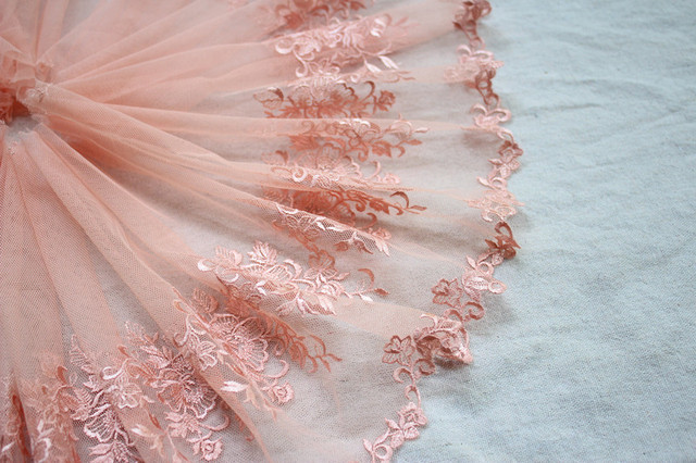 Szeroka różowa koronka z kwiatowym haftem i wstążkami - garnitur z szyfonową spódnicą do tańca DIY (23 cm) - Wianko - 6