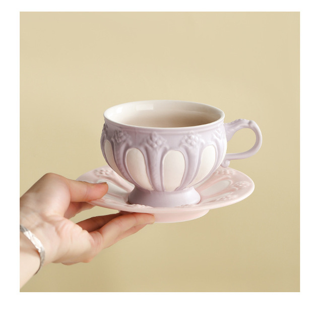 Europejski stylem pałacowym, ceramiczny dzbanek do kawy z tłoczoną filiżanką i spodkiem do herbaty - Wianko - 3