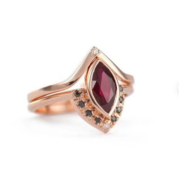 Unikatowy pierścionek z różowego złota w kształcie konia - oka dla pary - Wianko - 9