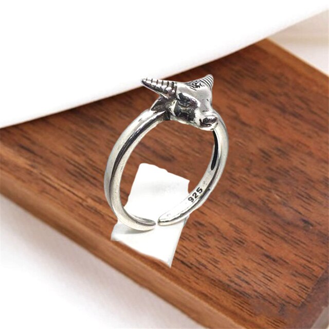 2021 Nowe, vintage retro pierścienie z tybetańskiego srebra z motywem zwierzęcym zodiakalnego byka dla pań – stylowy otwarty pierścień Rock Puck - Wianko - 5