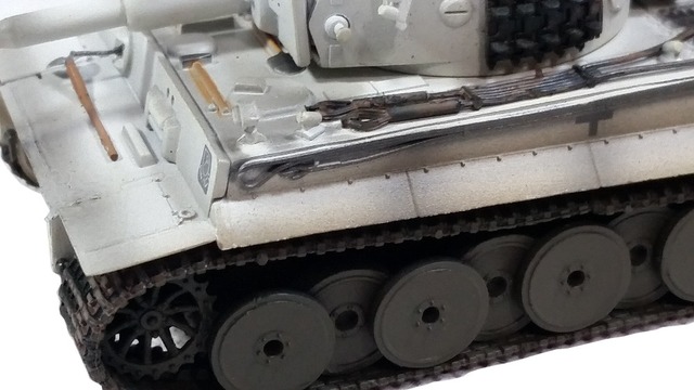 Model czołgu Tygrys wczesny typ malowanie śniegu 1:72 - Wianko - 7
