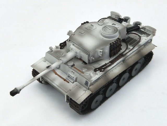 Model czołgu Tygrys wczesny typ malowanie śniegu 1:72 - Wianko - 2