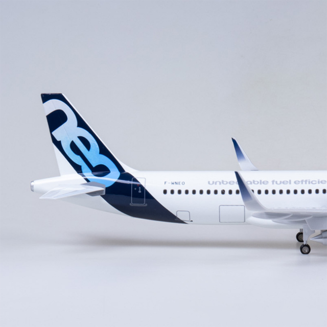 Model samolotu 320NEO A320 NEO Air Airlines 1/80 skala, 47CM, zestaw do lądowania z oświetleniem i kołami - Wianko - 5