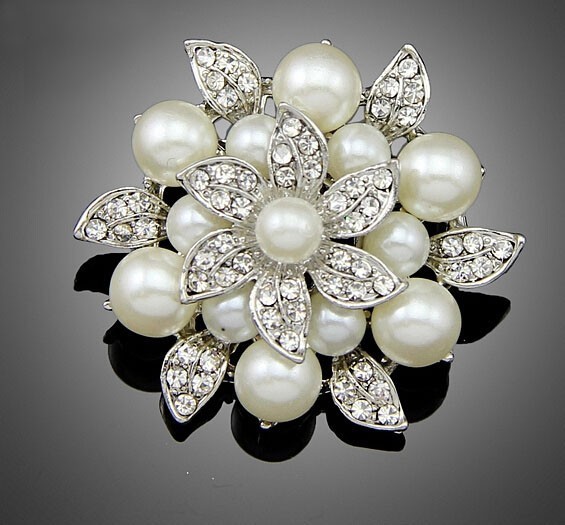 Fantastyczna broszka kobiety: stop w złotym odcieniu z jasnymi kryształami Rhinestone, opalowymi, okrągłym kwiatem - luksusowy bukiet ślubny dla panny młodej - Wianko - 52