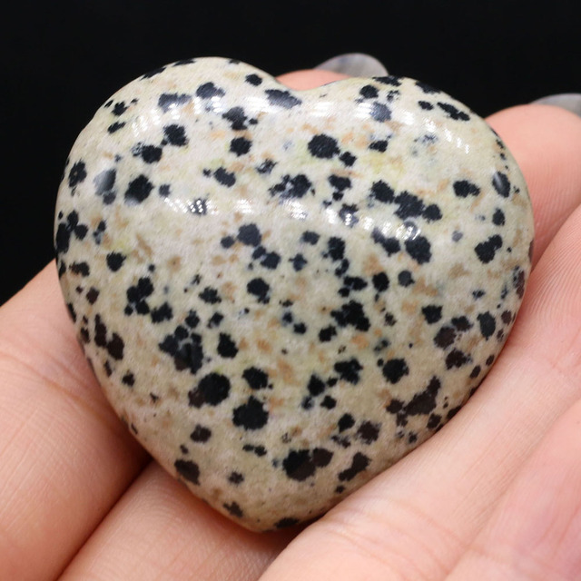 Mała dekoracja w kształcie serca z kamienia naturalnego - prezencik przynoszący szczęście dla sypialni, biurka i ogrodu - Wianko - 25
