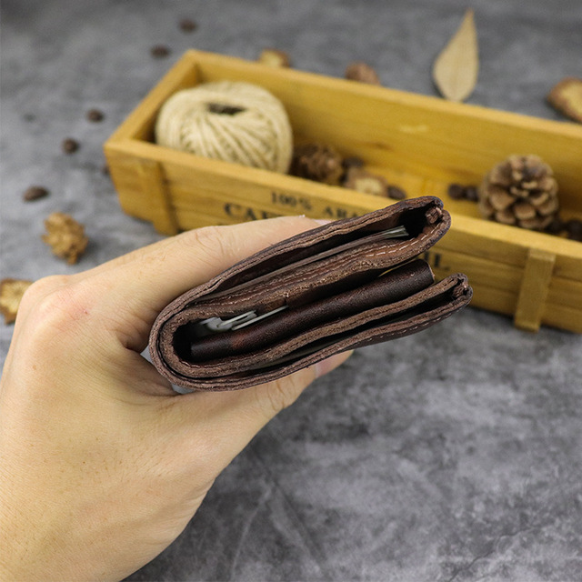 Męski portfel z pierwszej warstwy skóry wołowej, ręcznie szczotkowany, w kolorze wody, z miękką i pomarszczoną fakturą, posiadający kieszenie na karty - Wianko - 10