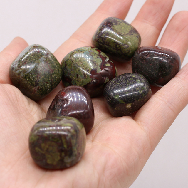 Ozdoby Reiki Heal z naturalnego kamienia Dragon Blood – nieregularne, polerowane klejnoty do dekoracji akwarium (1 szt., 20-30MM) - Wianko - 8