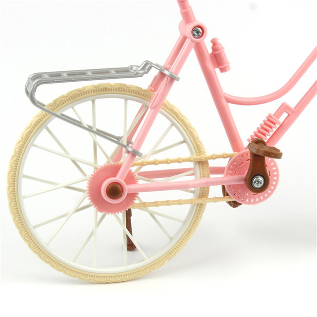 Wysokiej jakości odpinany różowy rower dla lalek z brązowym plastikowym kaskiem - Wianko - 4