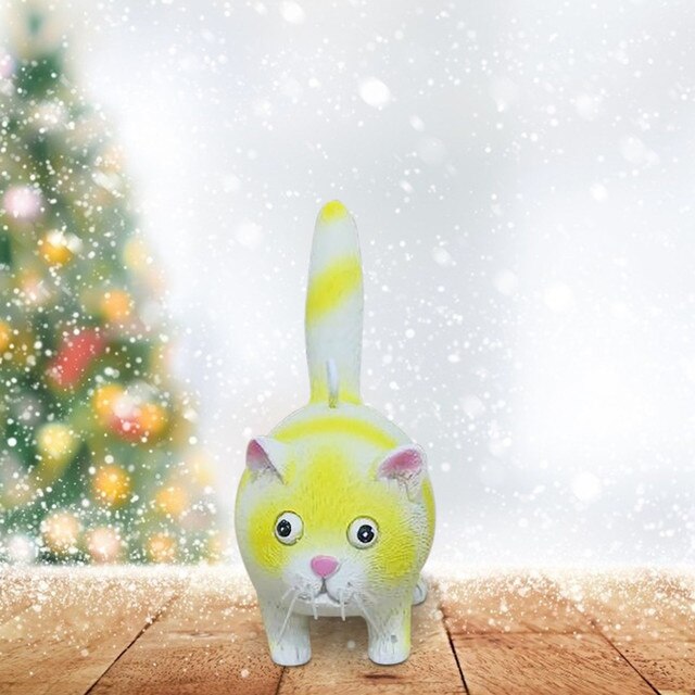 Rzemiosłnicza miniaturowa kotka - dekoracyjny wisiorek w formie kotowej rzeźby z żywicy - Wianko - 19