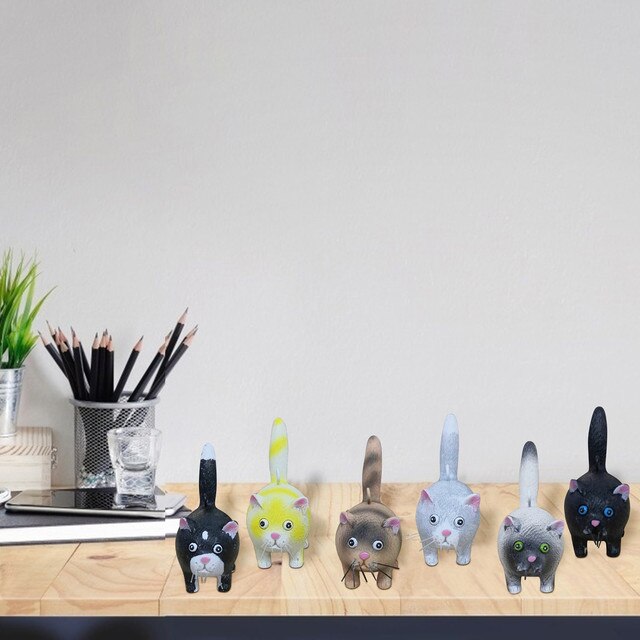 Rzemiosłnicza miniaturowa kotka - dekoracyjny wisiorek w formie kotowej rzeźby z żywicy - Wianko - 8