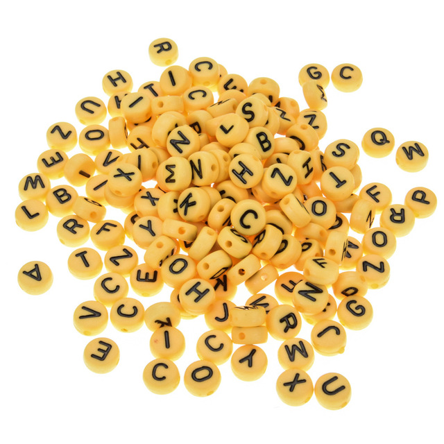 100 sztuk akrylowych koralików w kształcie jasnych, żółtych liter angielskich, 4x7mm - Wianko - 1