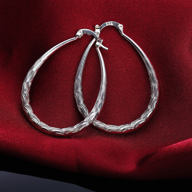 Eleganckie kolczyki U typu Hoop z rzeźbą, wykonane z 925 srebra, idealne na zaręczyny i ślub. Nowoczesny design biżuterii 2021 od GaaBou - Wianko - 1