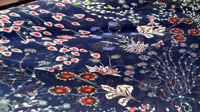 Jedwabna tkanina szyfonowa z nadrukiem kwiatowym - niebieski, dla kobiet i dzieci - idealna na suknie - 100% bambus - lato - Wianko - 1