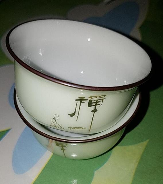 Zestaw 4 ceramicznych filiżanek z Chin - naczynia do herbaty, ręcznie wykonane z porcelany, w stylu boutique, wraz z małą miską oraz innymi akcesoriami, w eleganckim zestawie - Wianko - 8