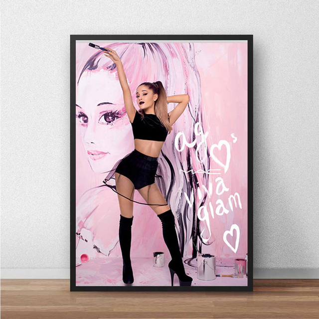 Plakat na płótnie Ariana Grande - portret piosenkarki do dekoracji wnętrz sypialni - Wianko - 8