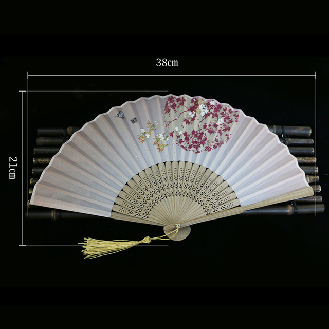 'Ręczny wentylator z jedwabnym materiałem i składanym mechanizmem - Vintage Retro styl, chińsko-japoński wzór z bambusowymi detalami, ozdobny wachlarz do tanecznych pokazów handicraft' - Wianko - 15