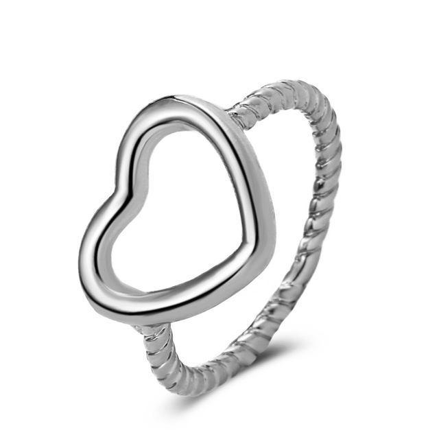 Pierścień miłości z prostym metalowym wzorem retro w kształcie serca dla kobiet - Wianko - 2