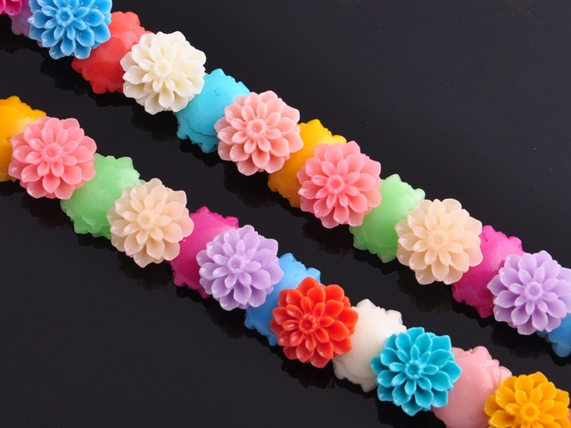 10 sztuk sztucznych koralików dystansowych w kształcie okrągłego kwiatu, 15mm, do wyrobu biżuterii DIY - Wianko - 1